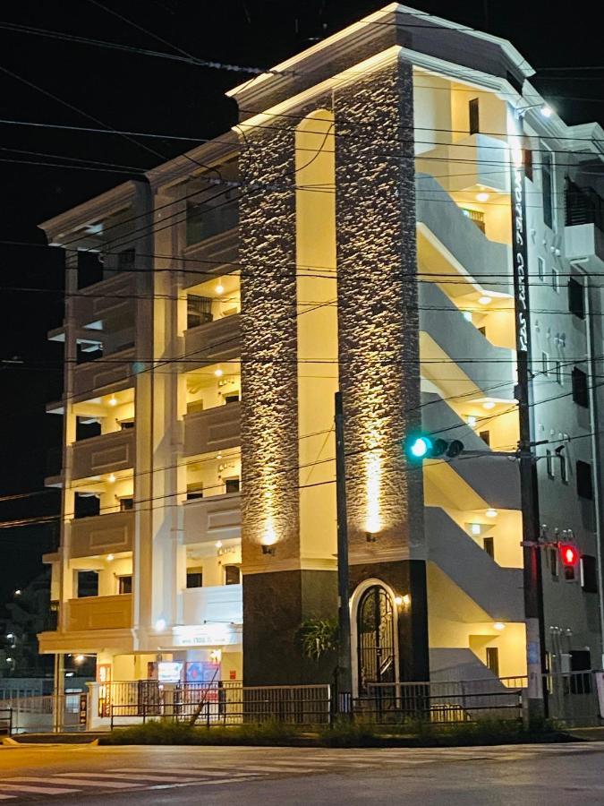 Hotel Y'Rise To Urasoe ภายนอก รูปภาพ